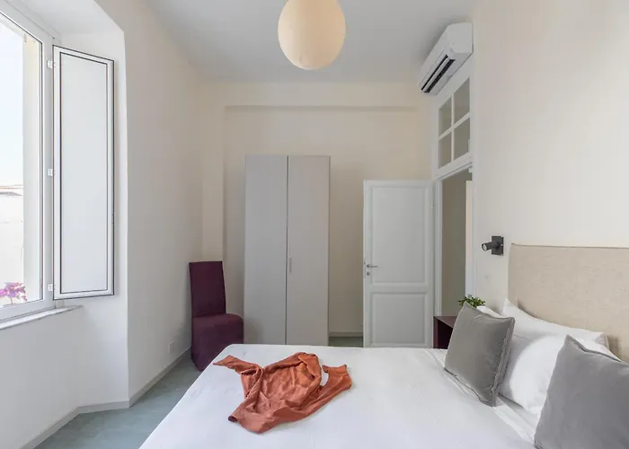 Apartment Iflat Calm & Spacious Urban Oasis Fons Trevi B13 Rom